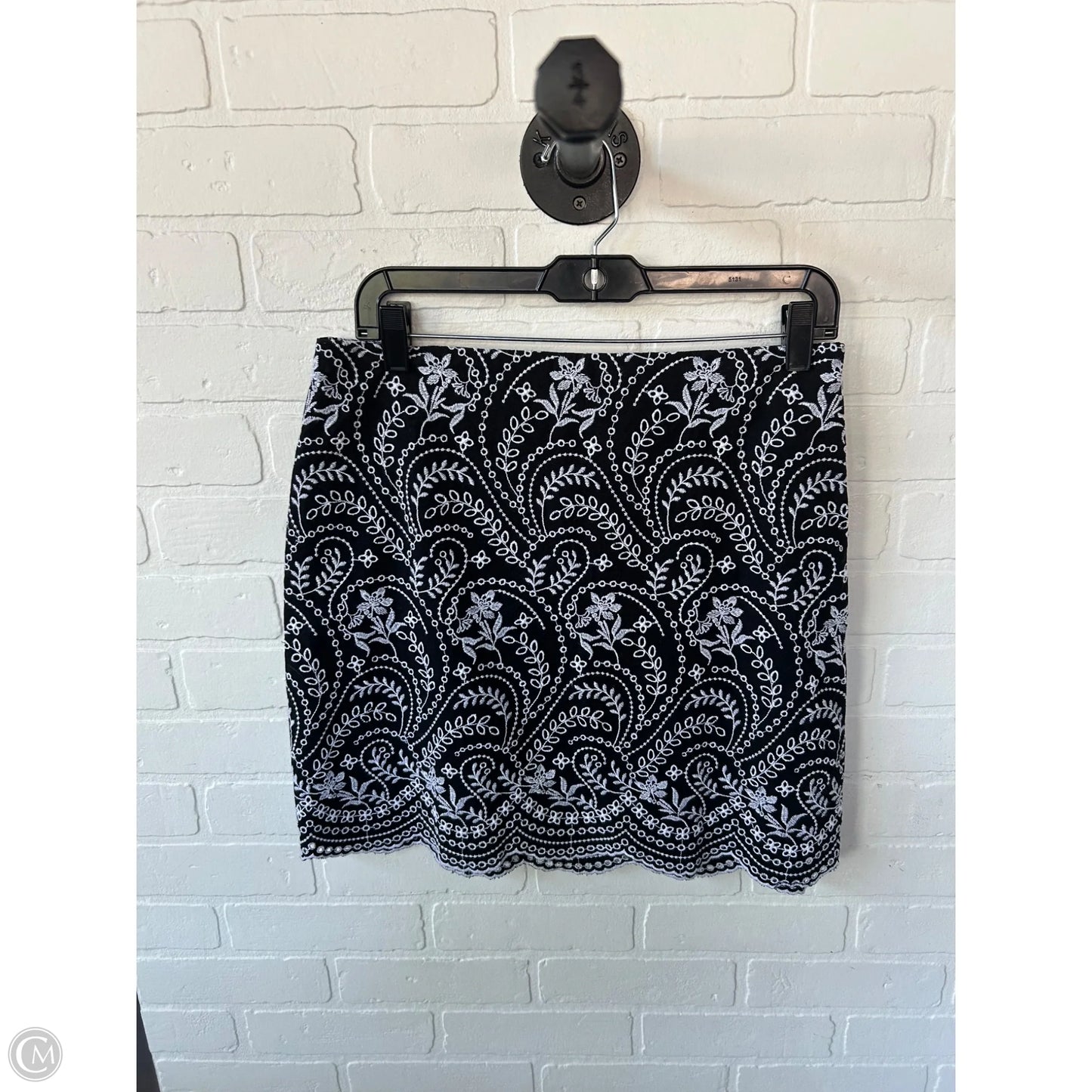 Skirt Mini & Short By Loft In Black & White, Size: 6