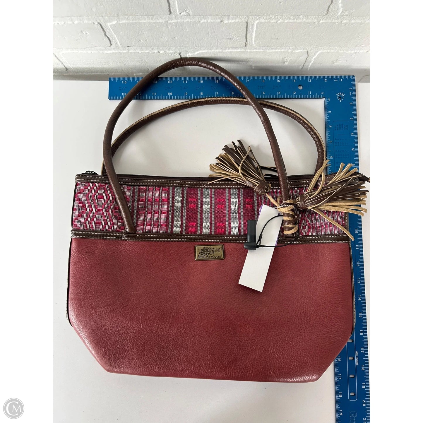 Tote By Clothes Mentor, Size: Medium