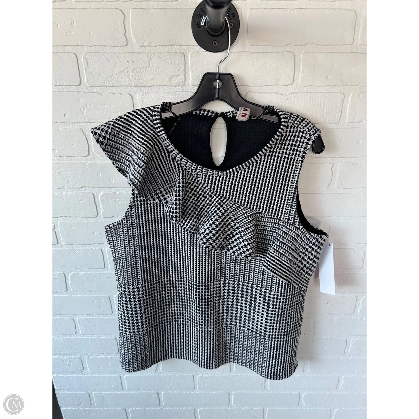 Top Sleeveless By Dolan Left Coast In Black & White, Size: L