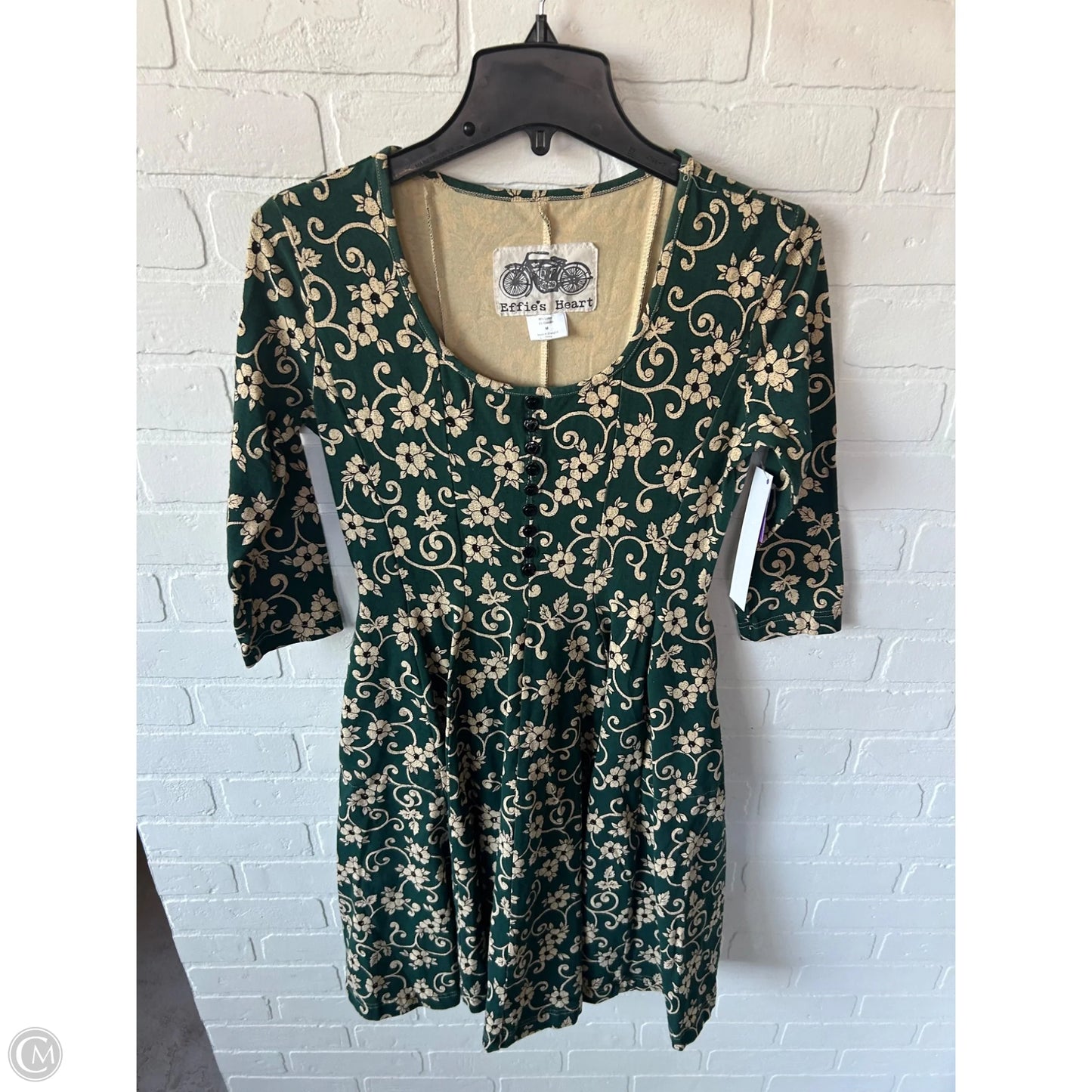 Dress Casual Short By Clothes Mentor In Green & Yellow, Size: M