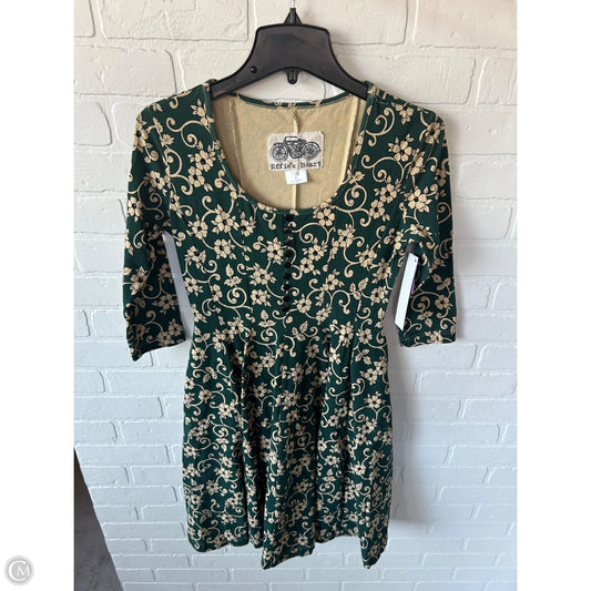 Dress Casual Short By Clothes Mentor In Green & Yellow, Size: M