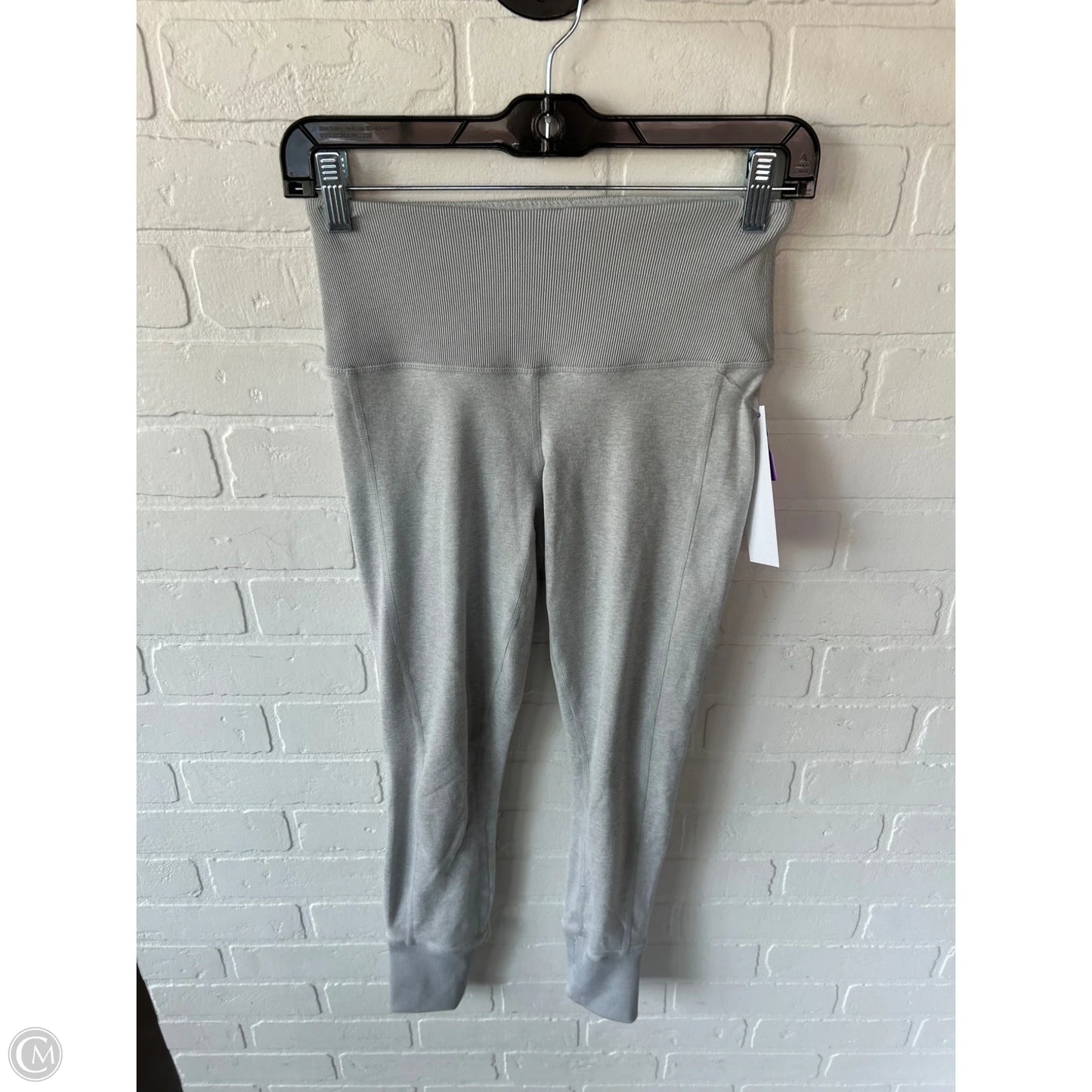 Athletic Leggings By Yogalicious In Grey, Size: 0
