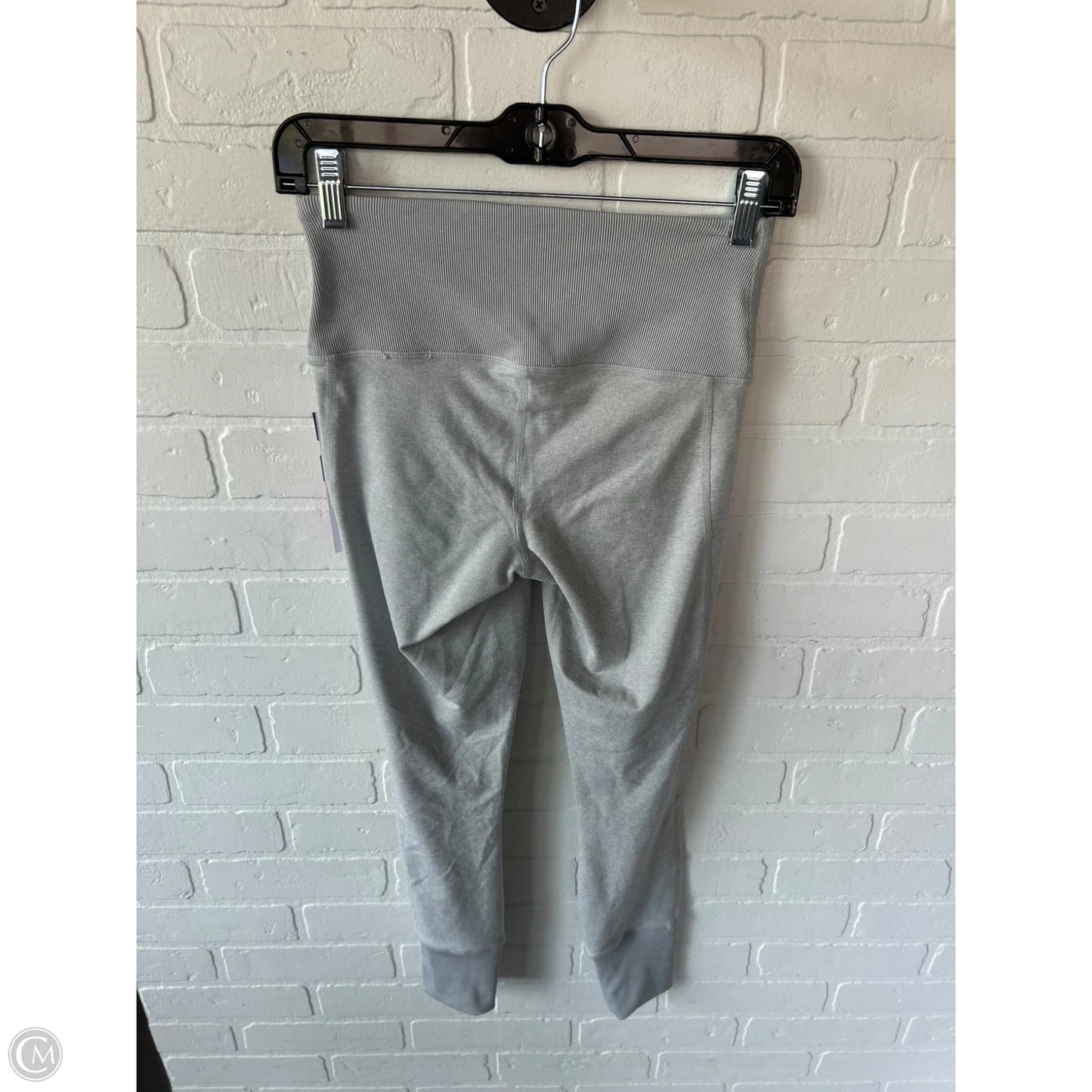 Athletic Leggings By Yogalicious In Grey, Size: 0