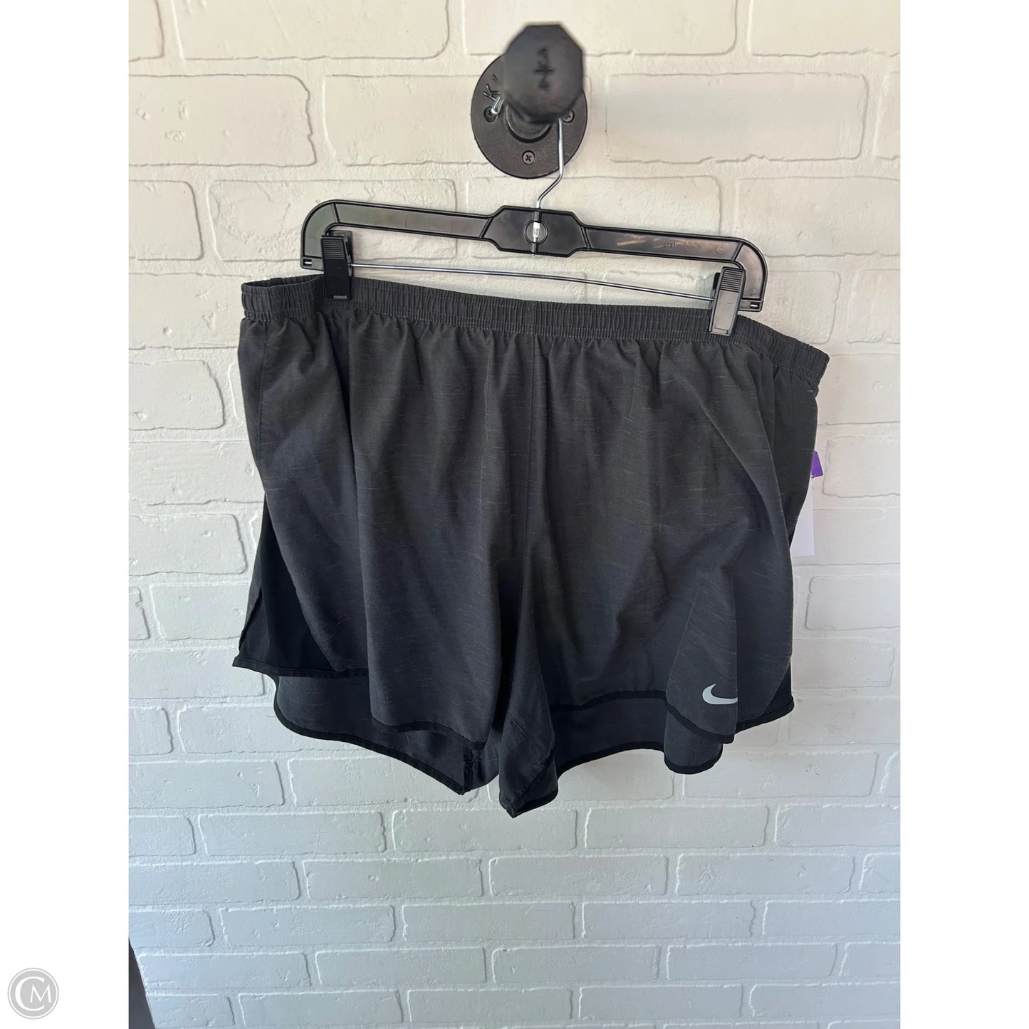 Athletic Shorts By Nike In Black & Grey, Size: 20