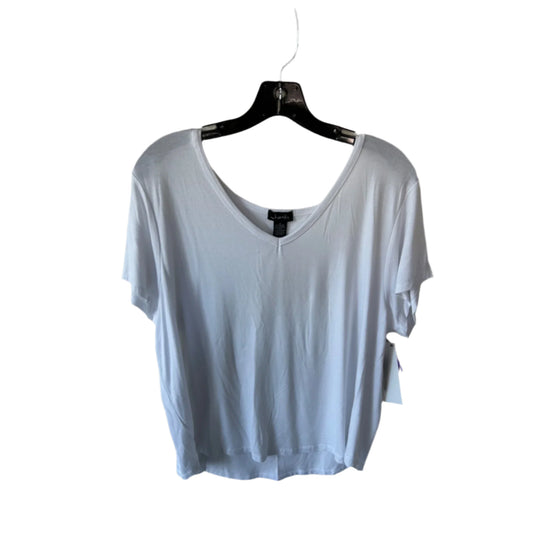 Top Short Sleeve Basic By Justify In White, Size: 1x