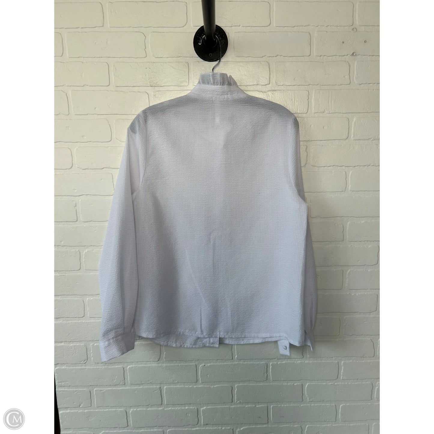 Top Long Sleeve By Clothes Mentor In White, Size: S