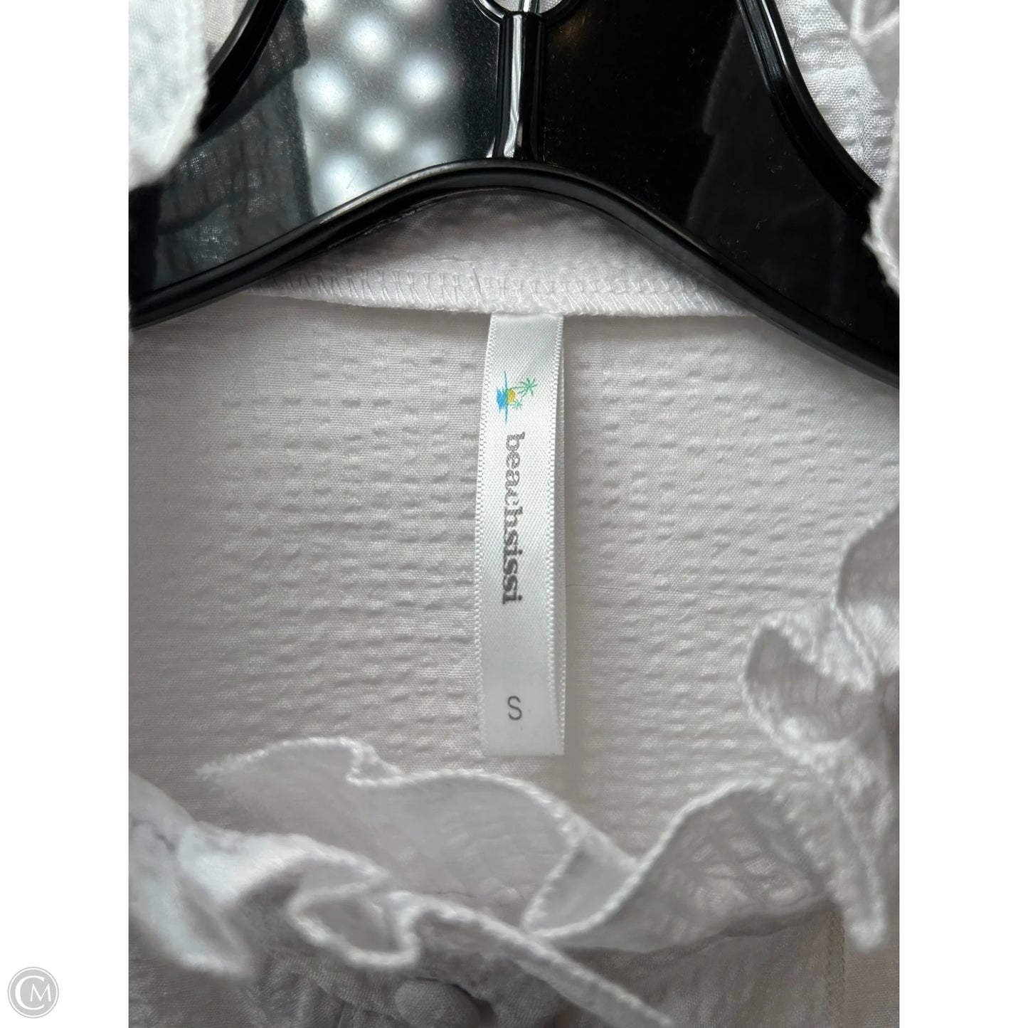 Top Long Sleeve By Clothes Mentor In White, Size: S