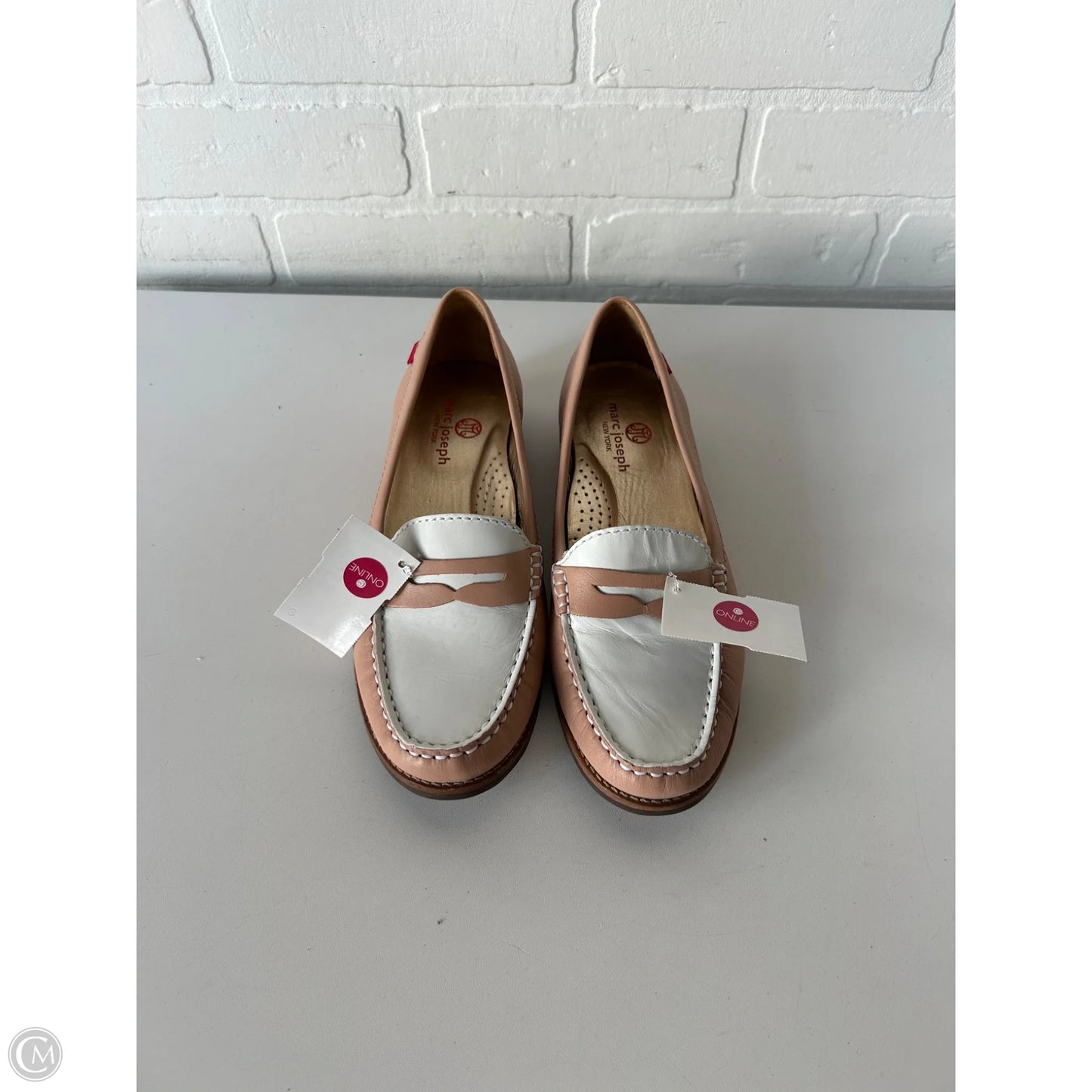 Shoes Flats By Clothes Mentor In Pink & White, Size: 7