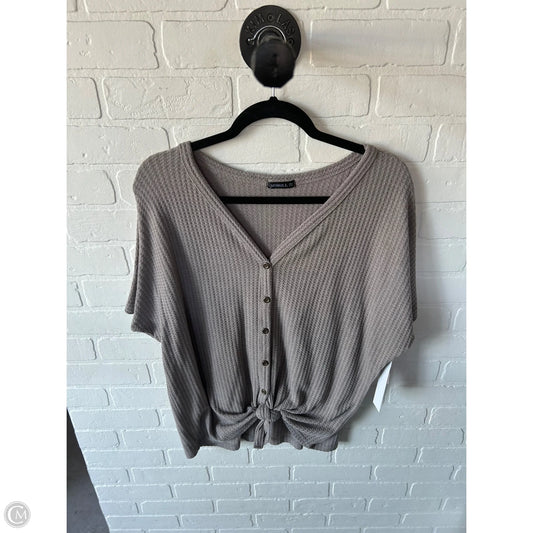 Top Short Sleeve By Cme In Taupe, Size: S