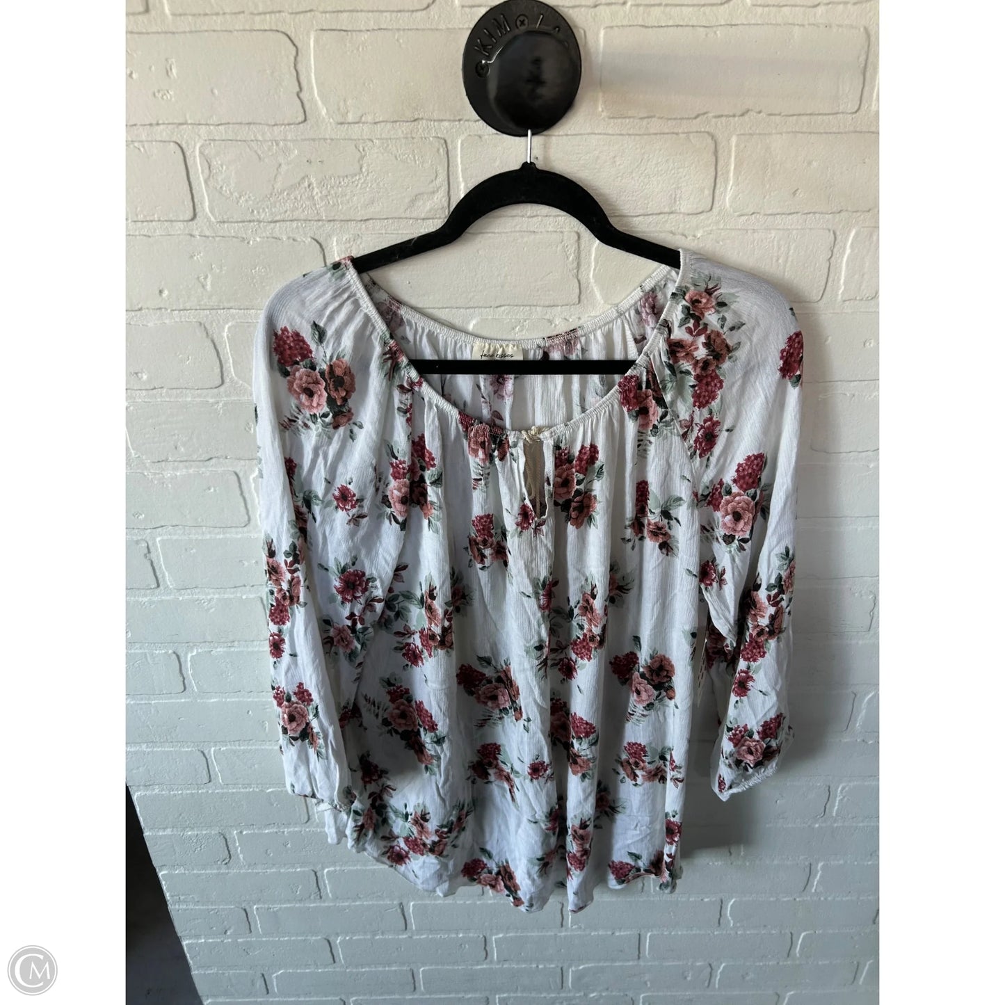 Top Long Sleeve By Free Kisses In Pink & White, Size: Xl