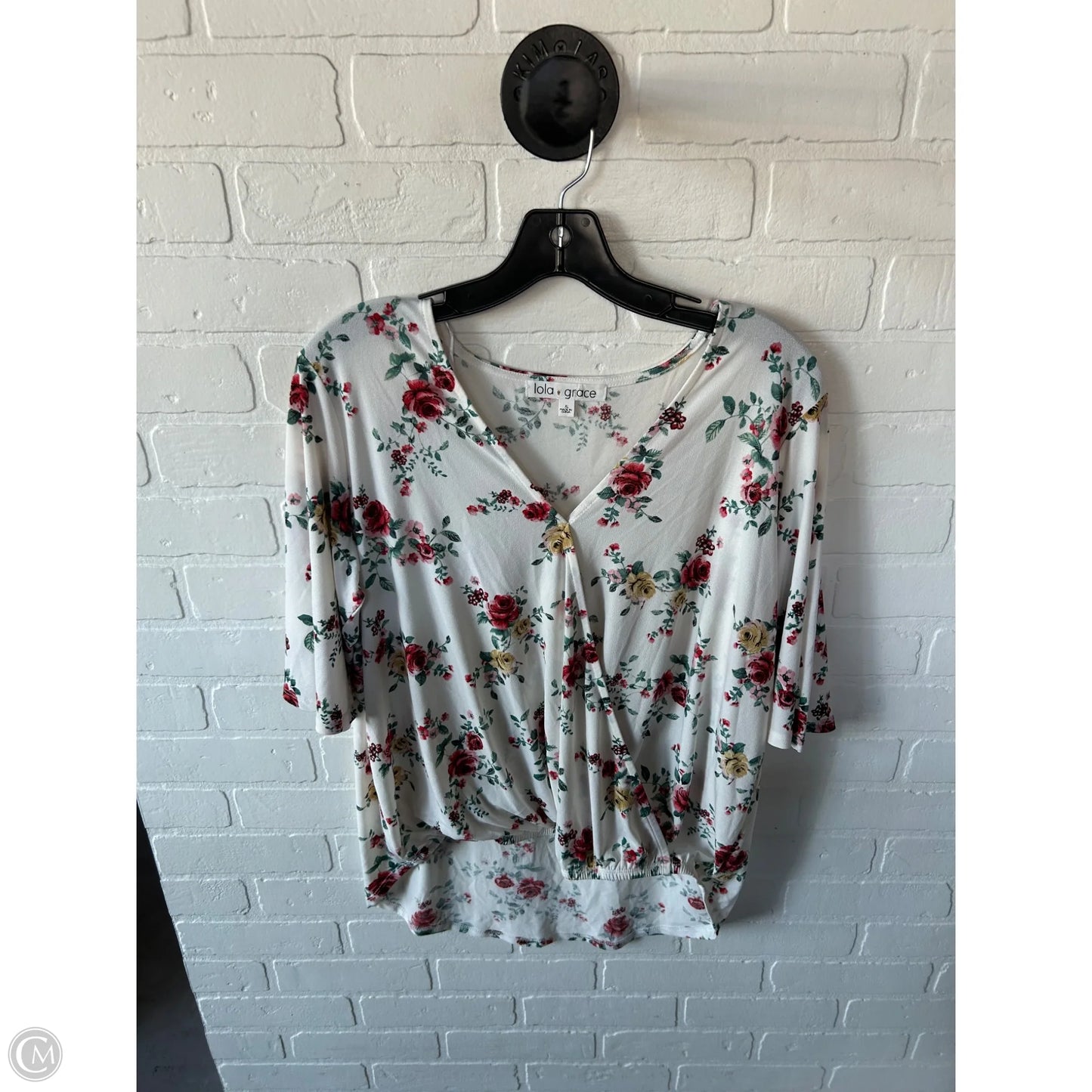 Top Short Sleeve By Clothes Mentor In Red & White, Size: Xl