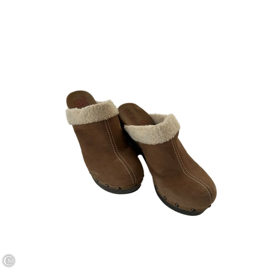 Shoes Heels Wedge By Big Buddha In Brown, Size: 8.5