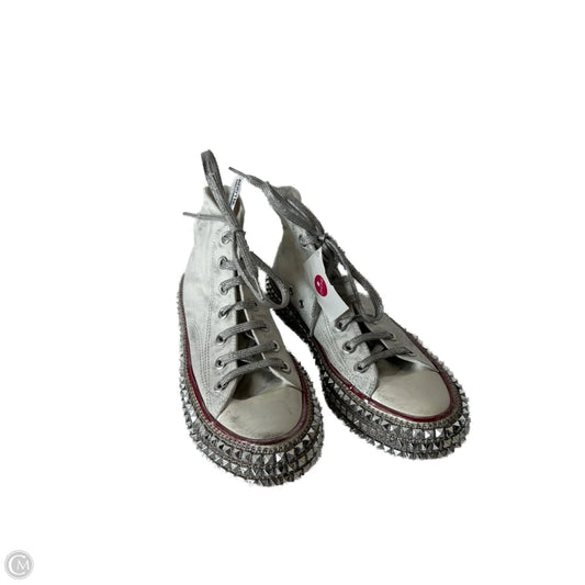 Shoes Sneakers By Cmc In Silver & White, Size: 6.5