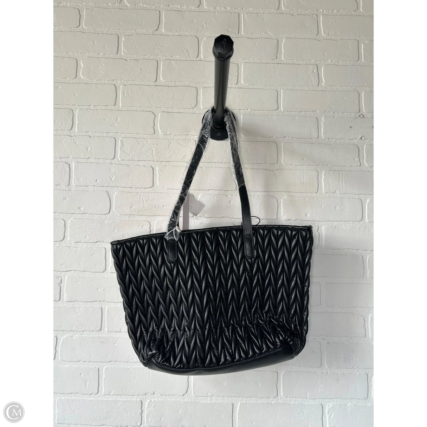 Tote By Clothes Mentor, Size: Medium