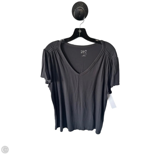 Top Short Sleeve Basic By Maurices In Grey, Size: Xxl