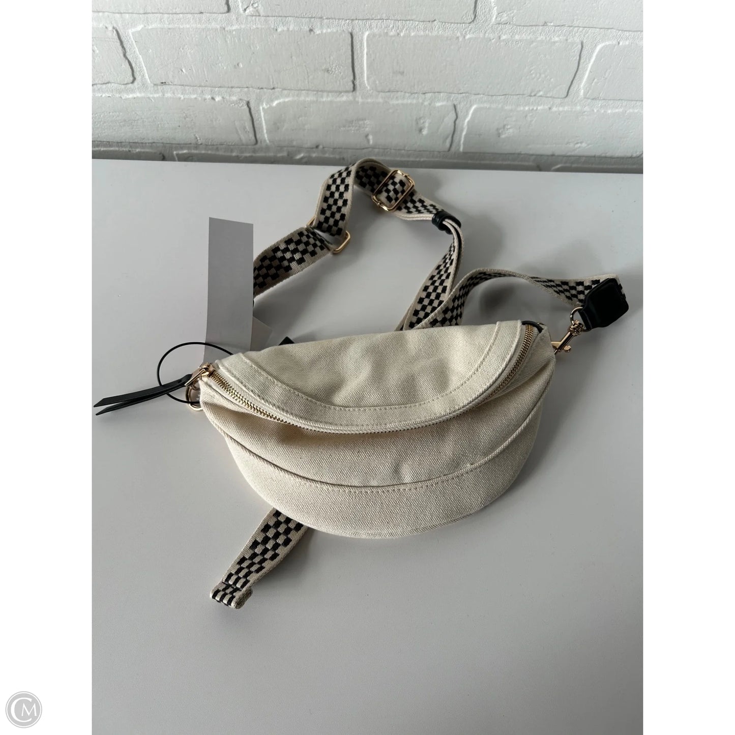 Crossbody By Universal Standard, Size: Small