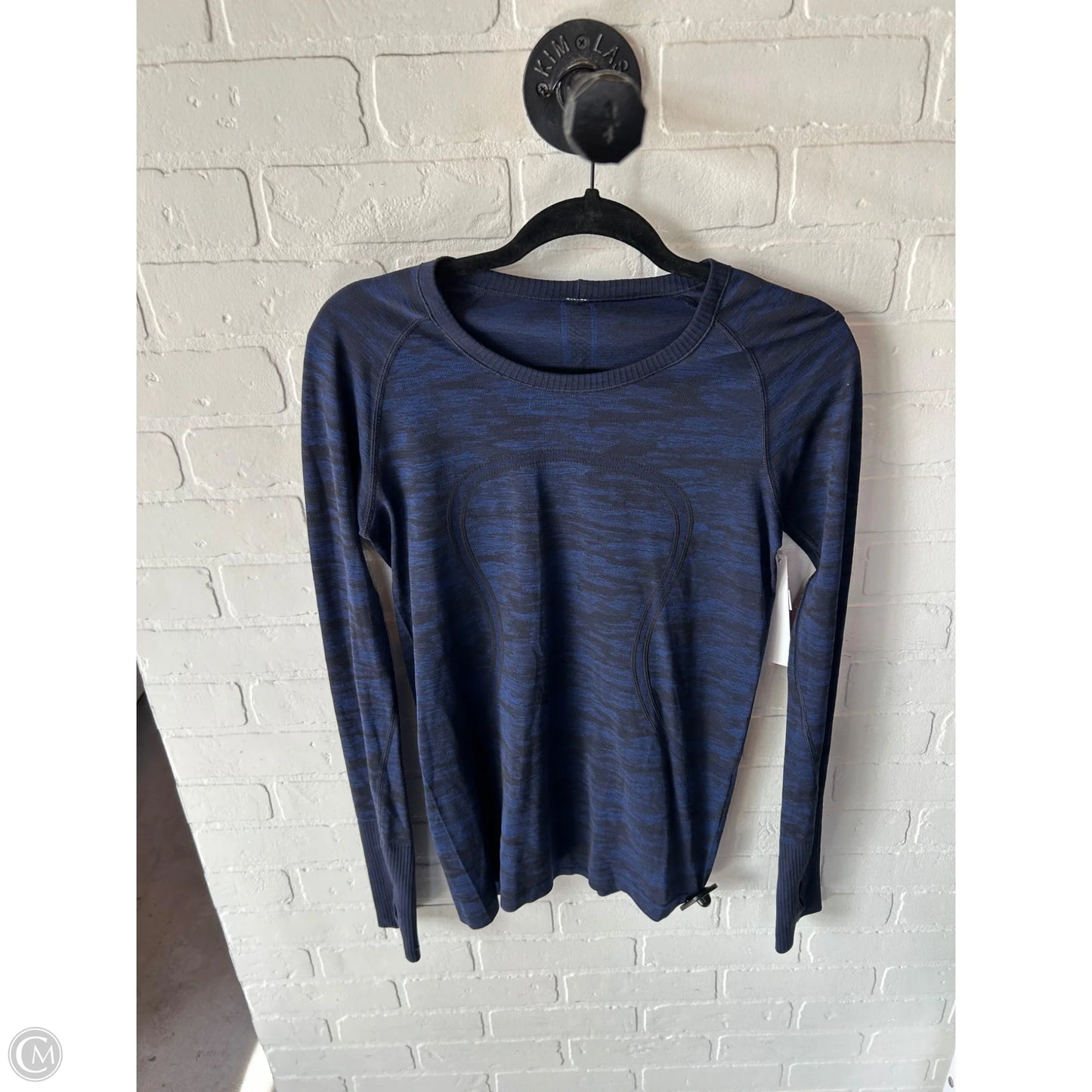 Athletic Top Long Sleeve Crewneck By Lululemon In Black & Blue, Size: M