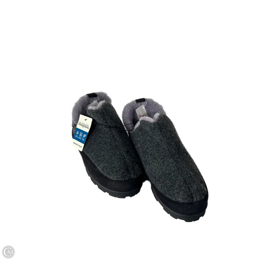 Slippers By Clothes Mentor In Grey, Size: 7