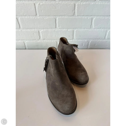 Boots Ankle Heels By Vionic In Grey, Size: 6
