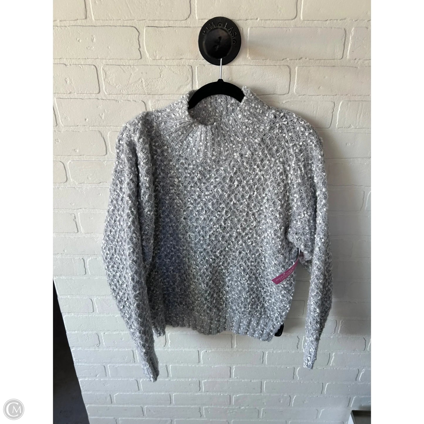 Sweater By She + Sky In Grey & White, Size: Osfm