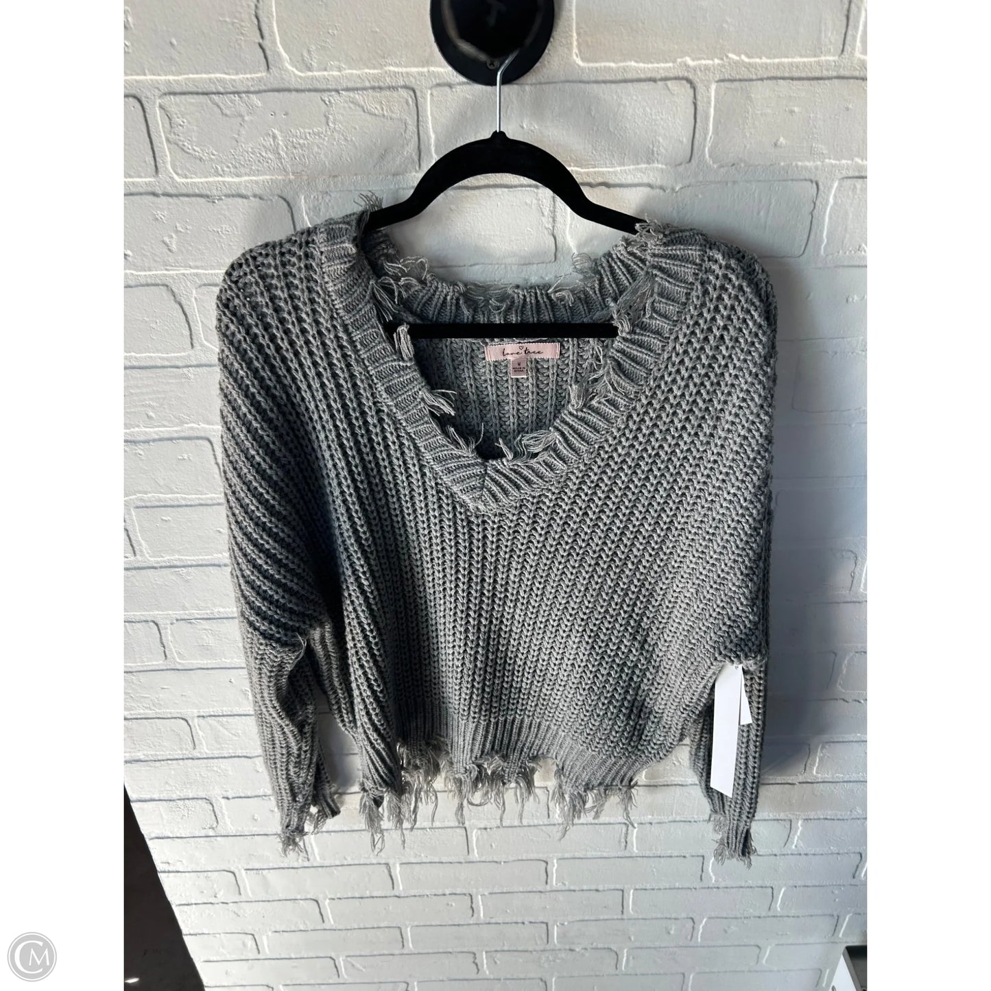 Sweater By Love Tree In Grey, Size: M