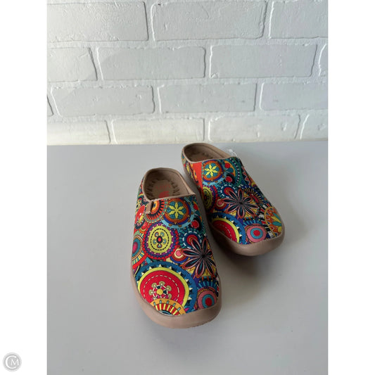 Shoes Flats By Clothes Mentor In Blue & Red, Size: 7