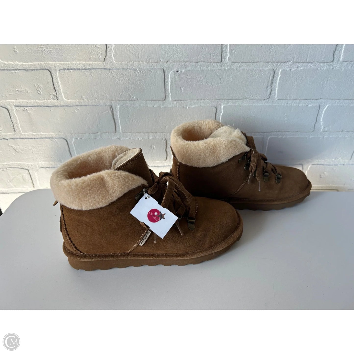 Boots Ankle Flats By Bearpaw In Brown, Size: 10