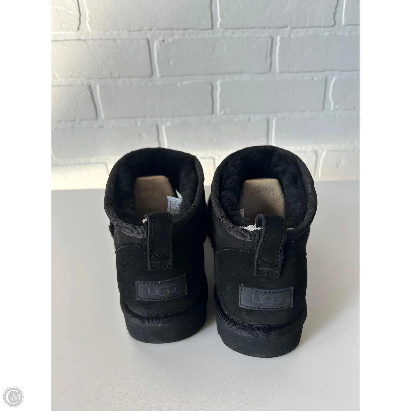 Boots Designer By Ugg In Black, Size: 11