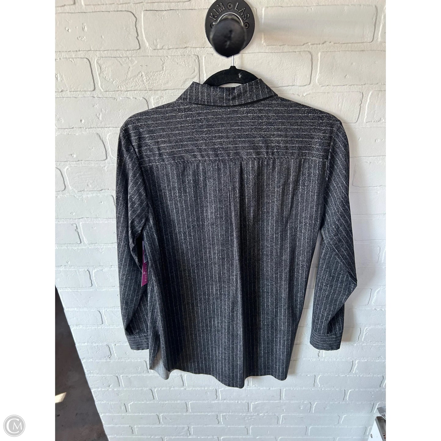 Top Long Sleeve By Lysse In Grey, Size: M