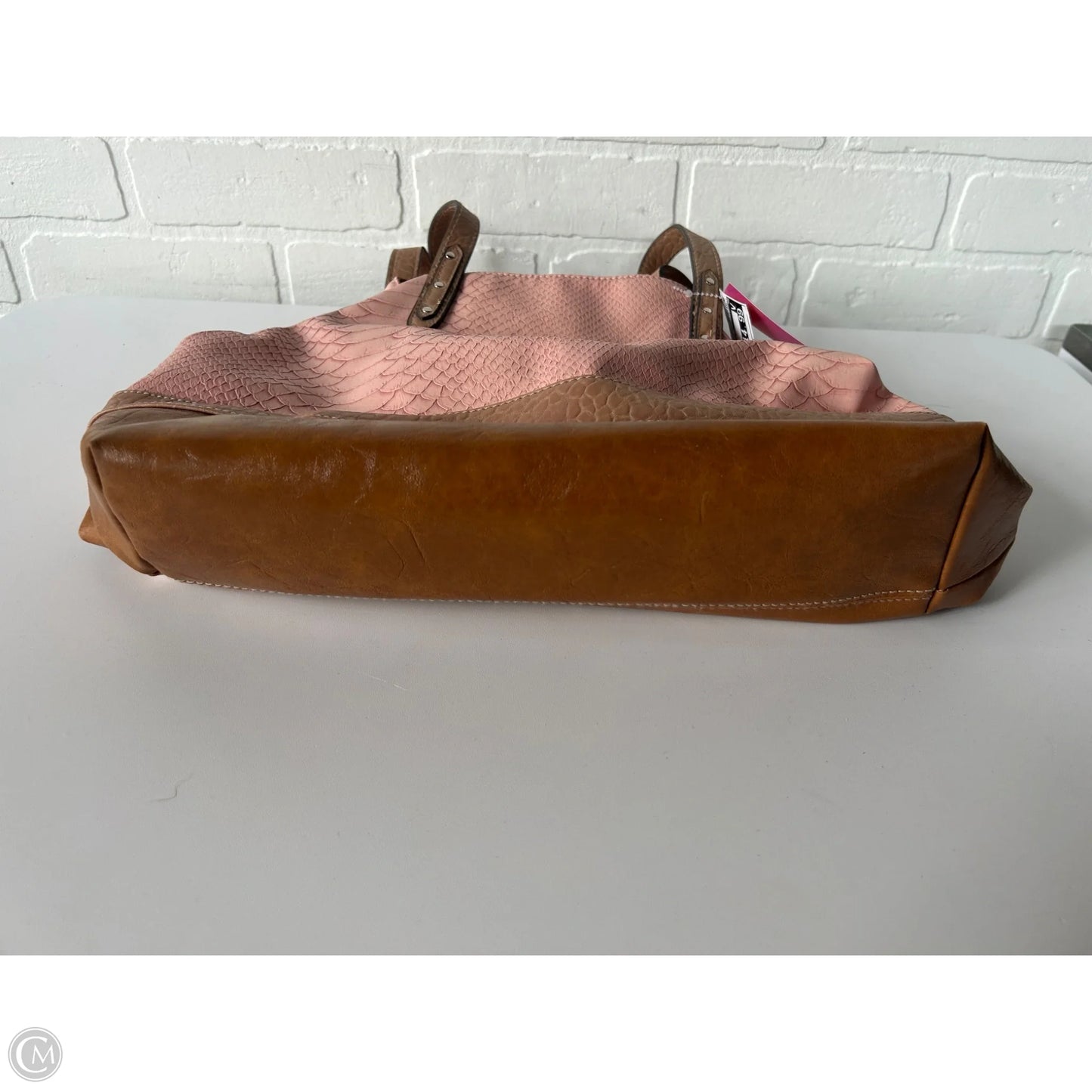 Handbag By Clothes Mentor, Size: Medium