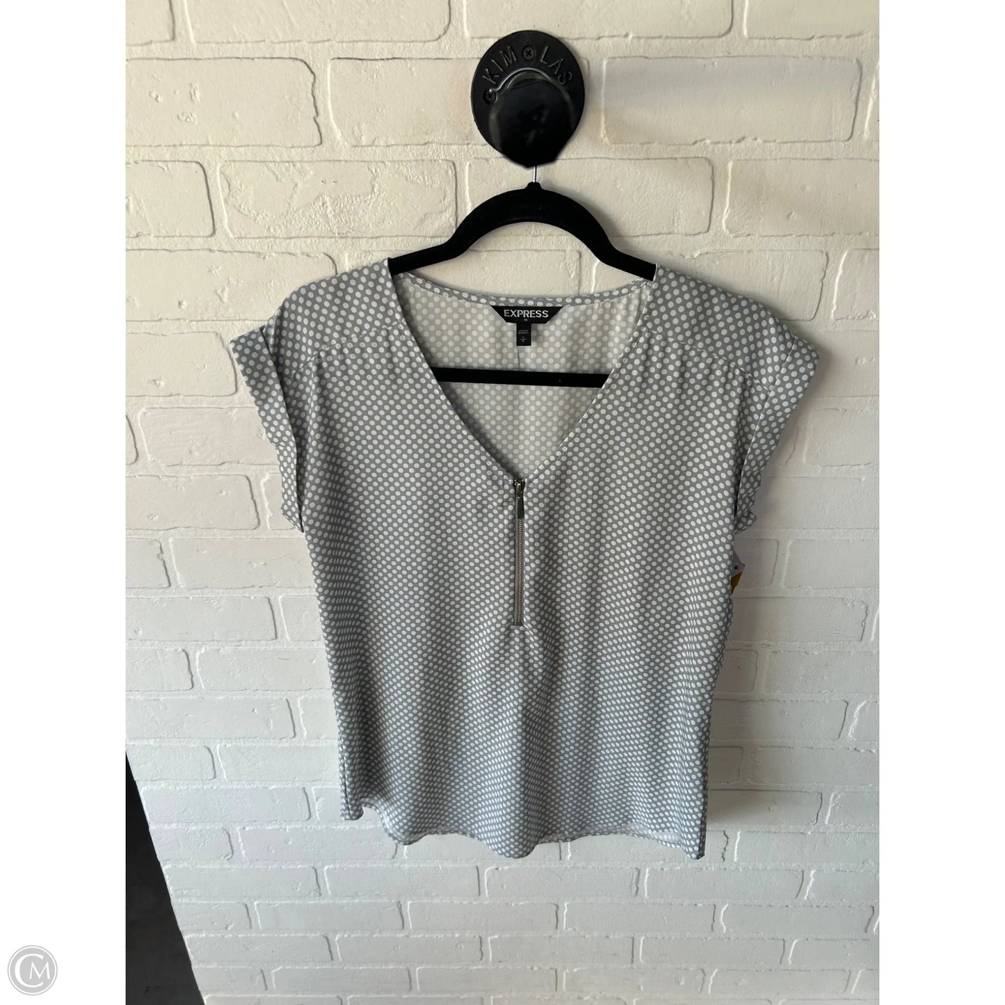Top Short Sleeve By Express In Grey & White, Size: S