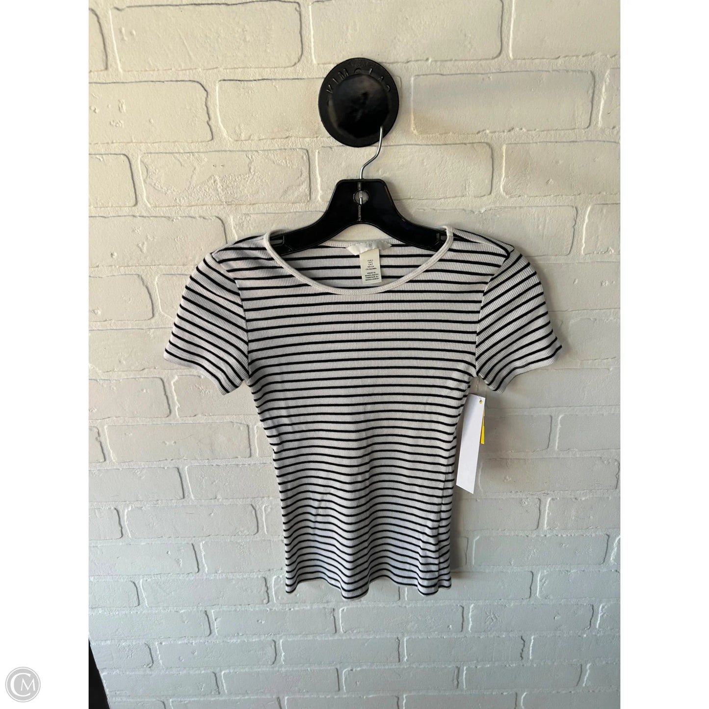 Top Short Sleeve Basic By H&m In Black & White, Size: S