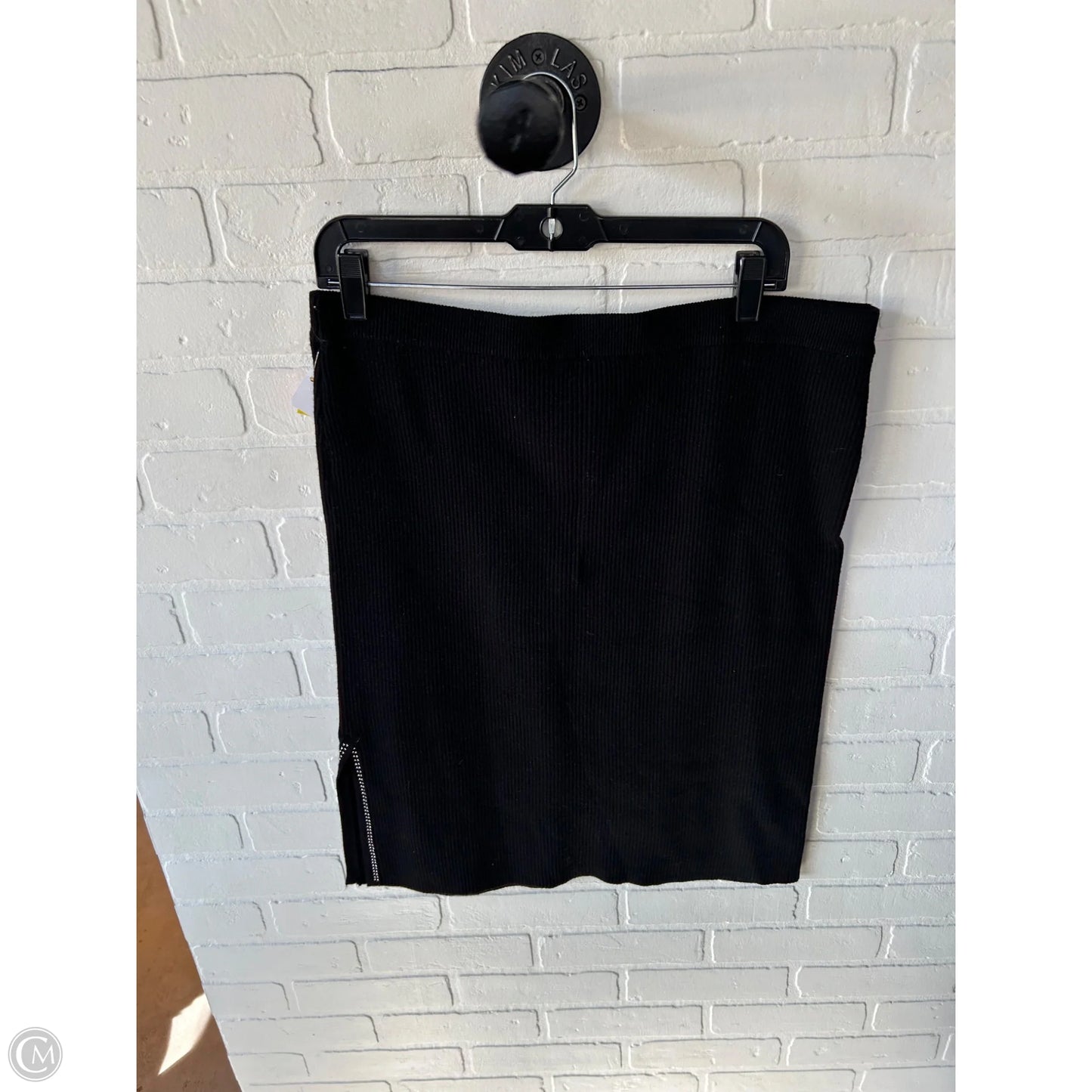 Skirt Midi By Clothes Mentor In Black & Silver, Size: 16