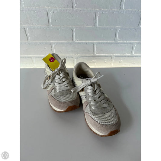 Shoes Sneakers By Gola In Tan, Size: 7