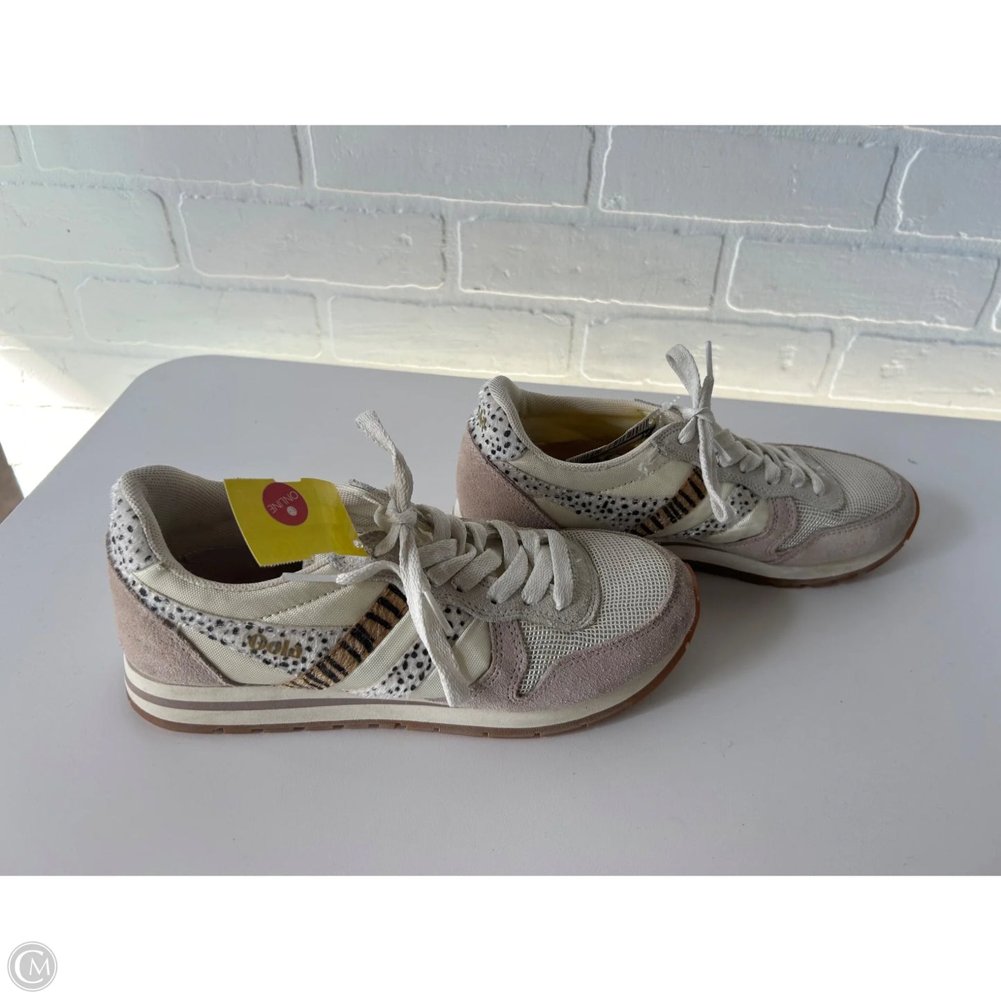 Shoes Sneakers By Gola In Tan, Size: 7