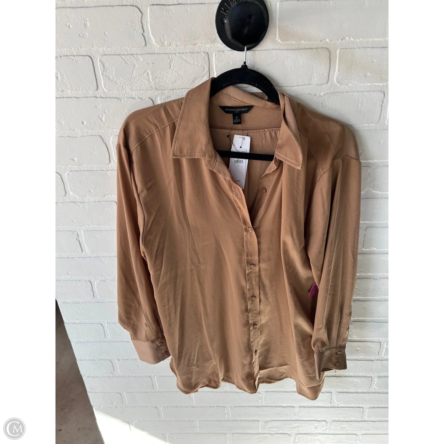 Top Long Sleeve By Banana Republic In Tan, Size: S