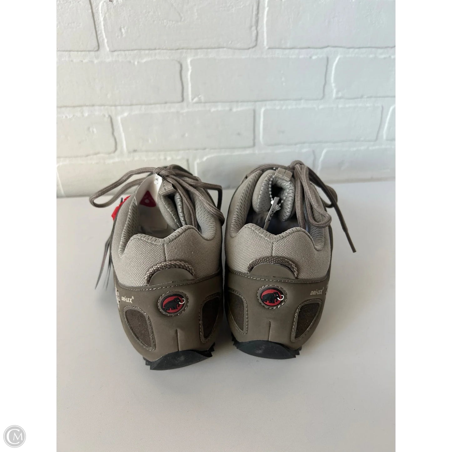 Shoes Hiking By Cmc In Tan, Size: 8.5