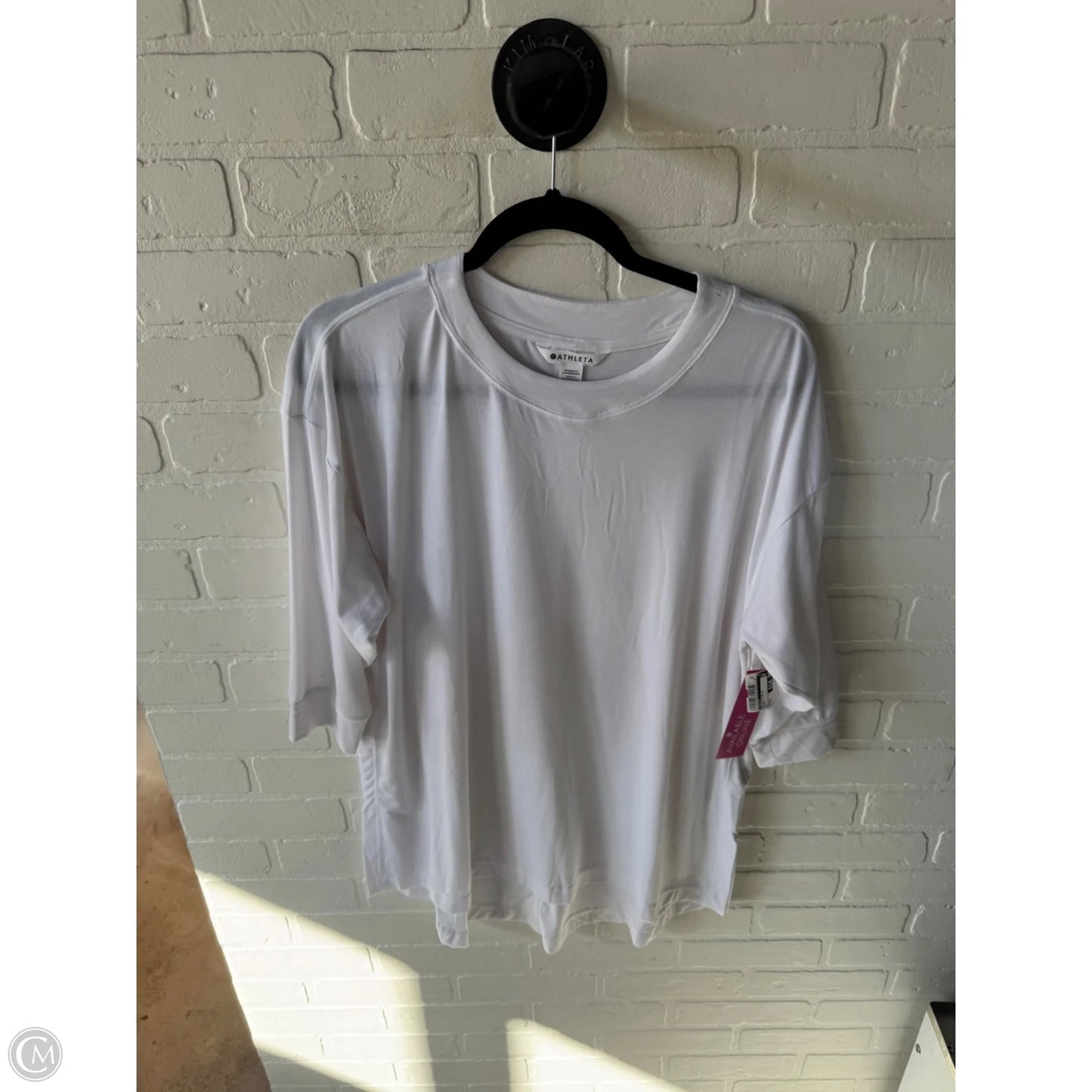 Athletic Top Short Sleeve By Athleta In White, Size: M