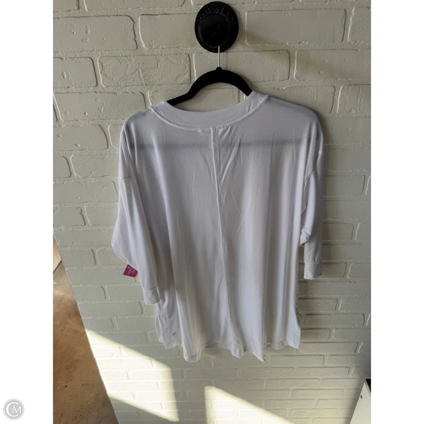 Athletic Top Short Sleeve By Athleta In White, Size: M