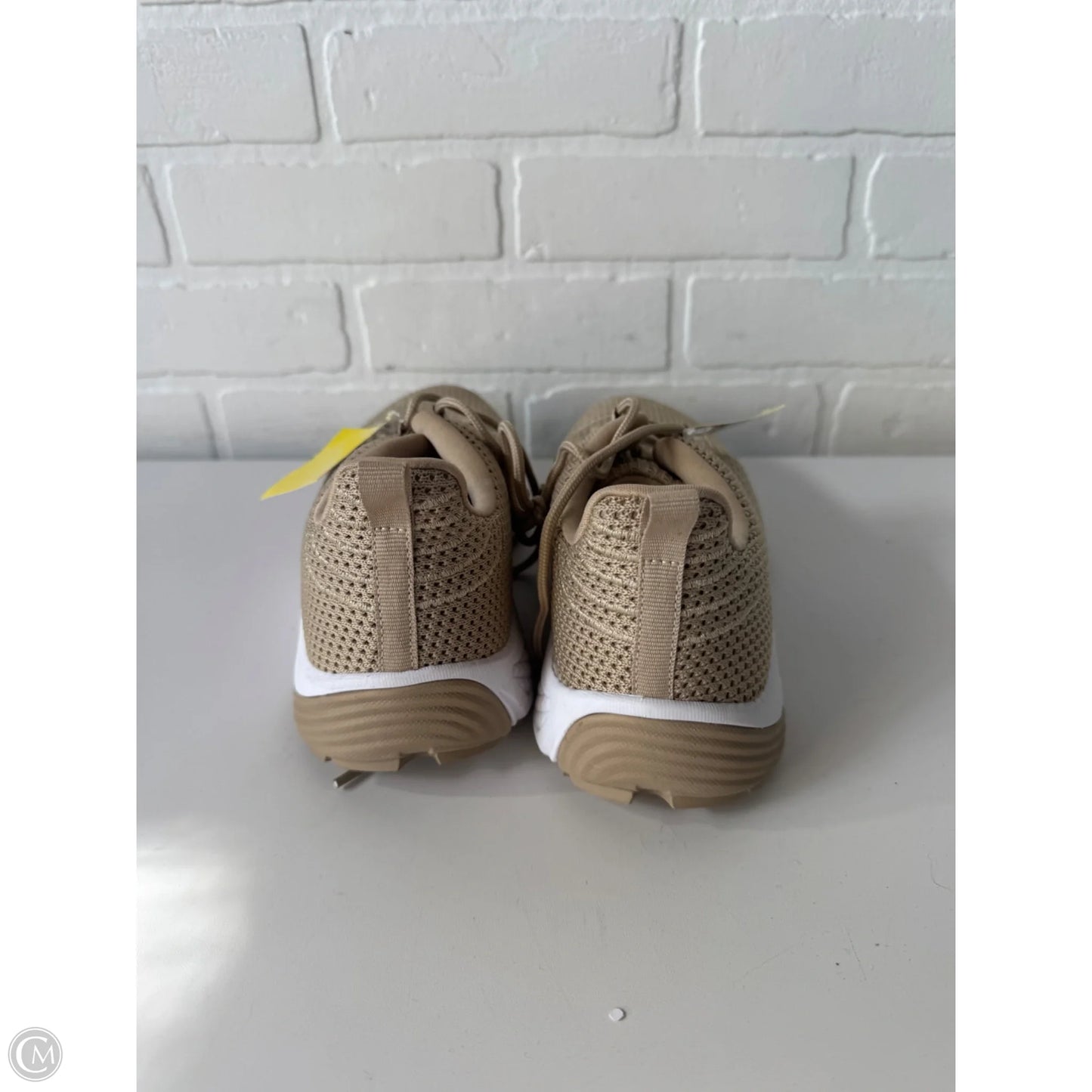 Shoes Athletic By Clothes Mentor In Tan, Size: 7.5