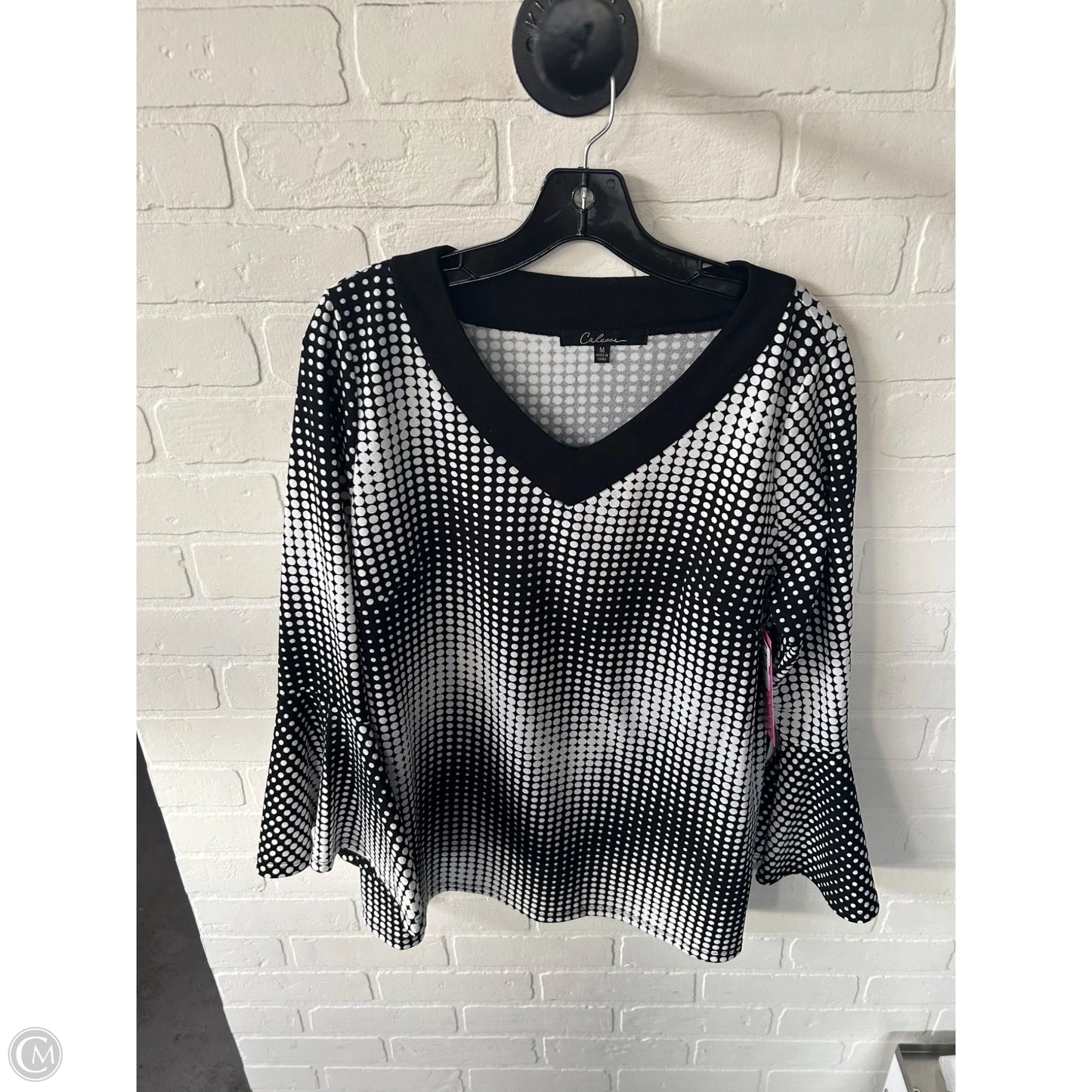 Top Long Sleeve By Calessa In Black & White, Size: M