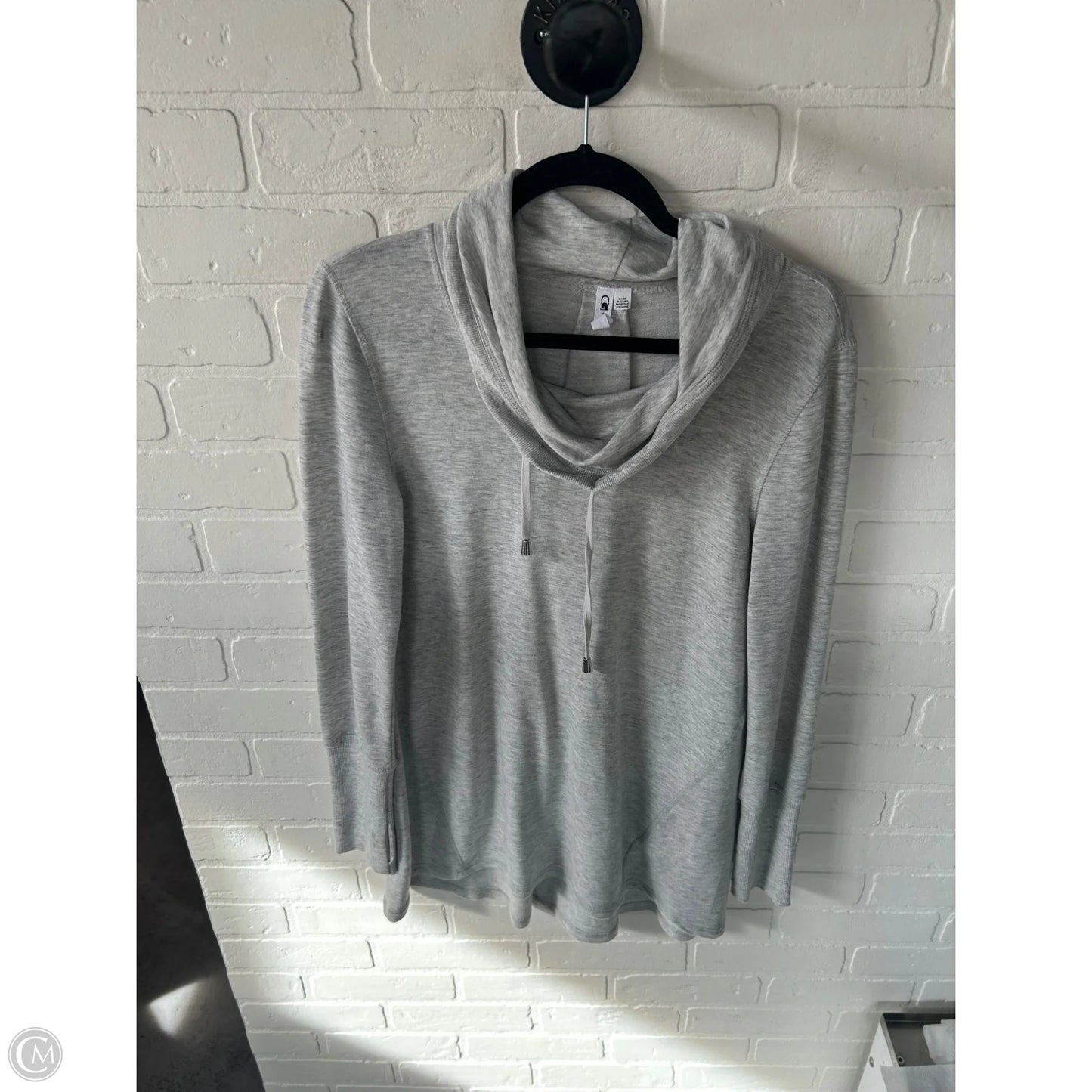 Top Long Sleeve By Cable And Gauge In Grey, Size: S