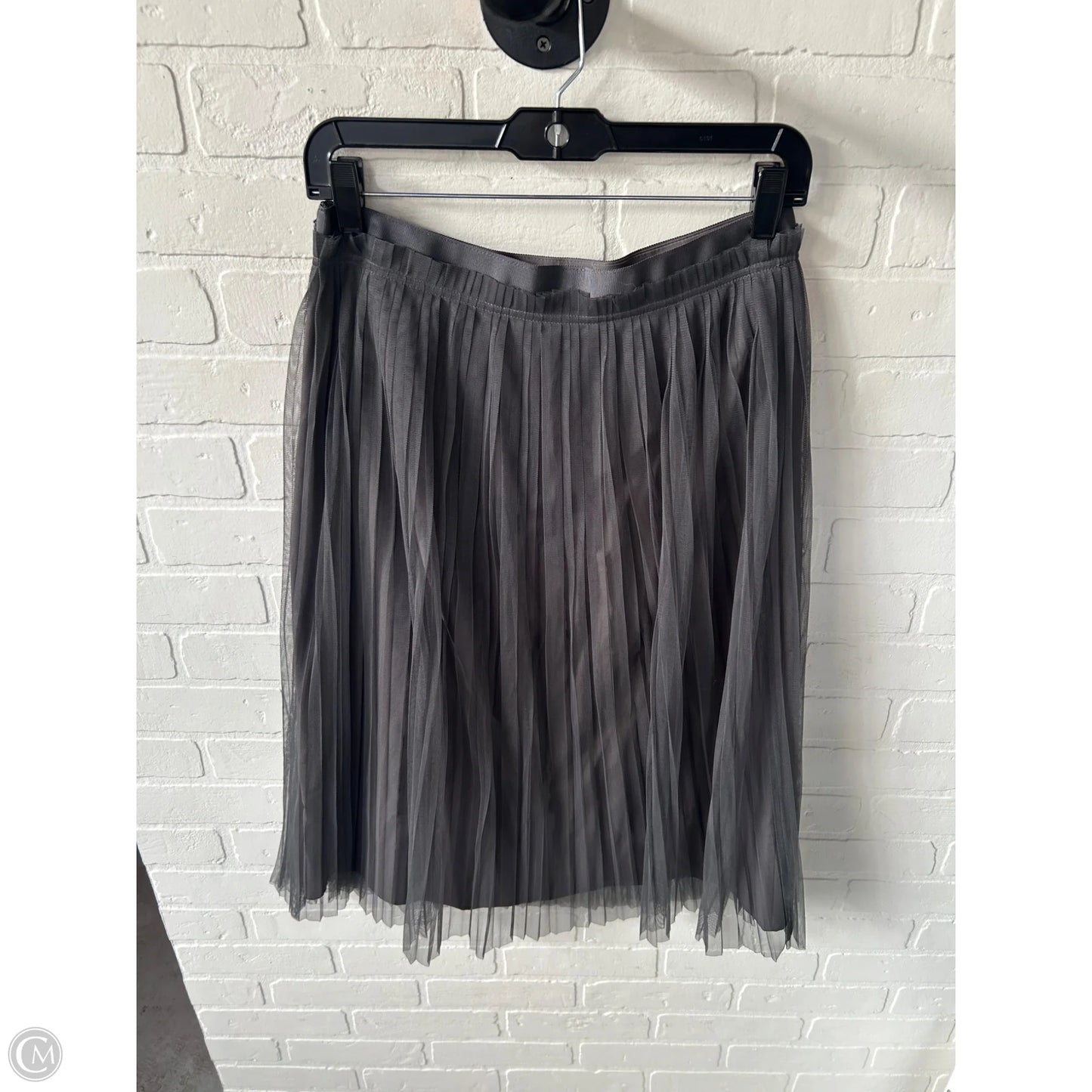 Skirt Midi By Banana Republic In Grey, Size: 4