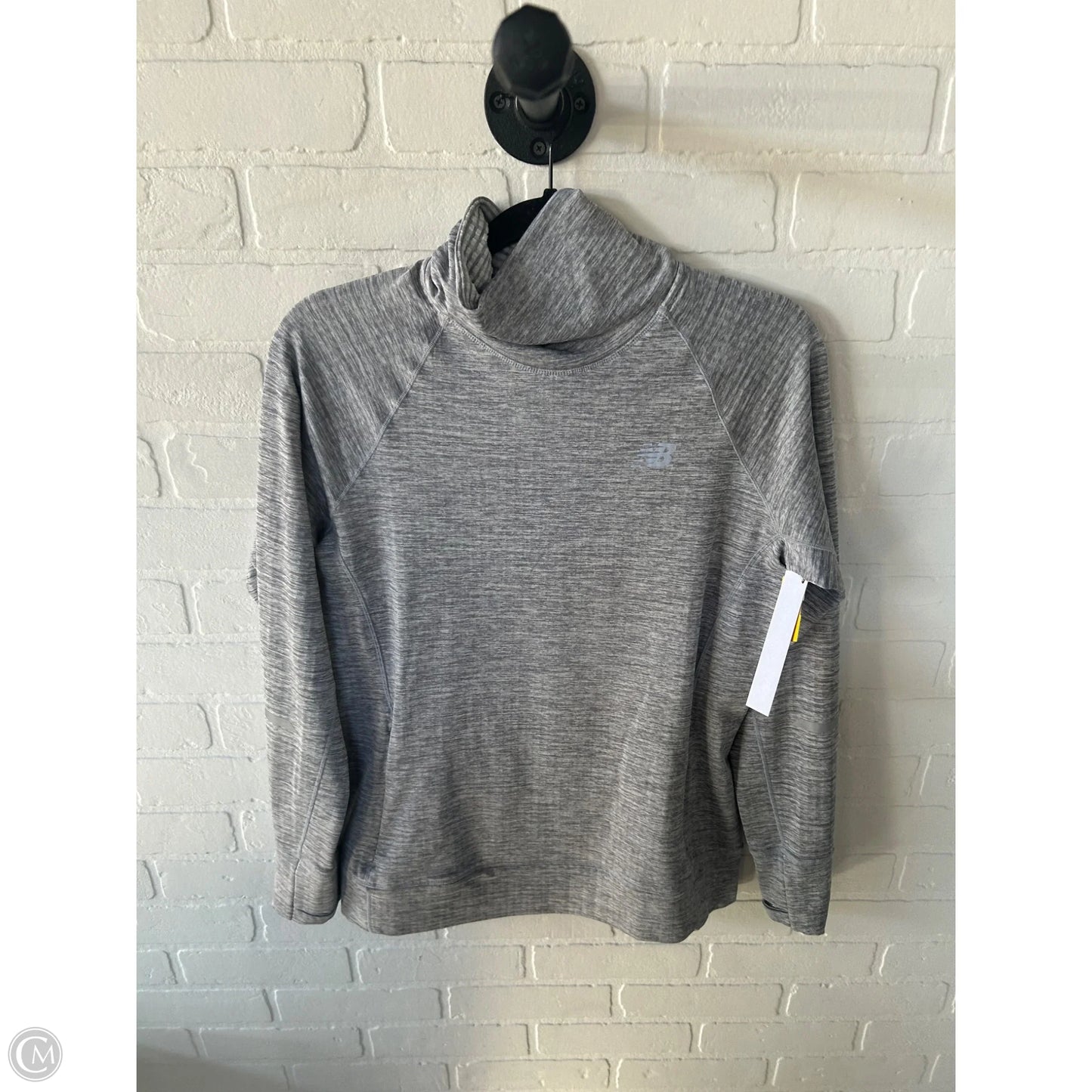 Athletic Top Long Sleeve Collar By New Balance In Grey, Size: S
