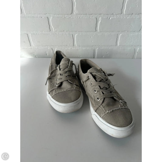 Shoes Sneakers By Blowfish In Grey & White, Size: 9