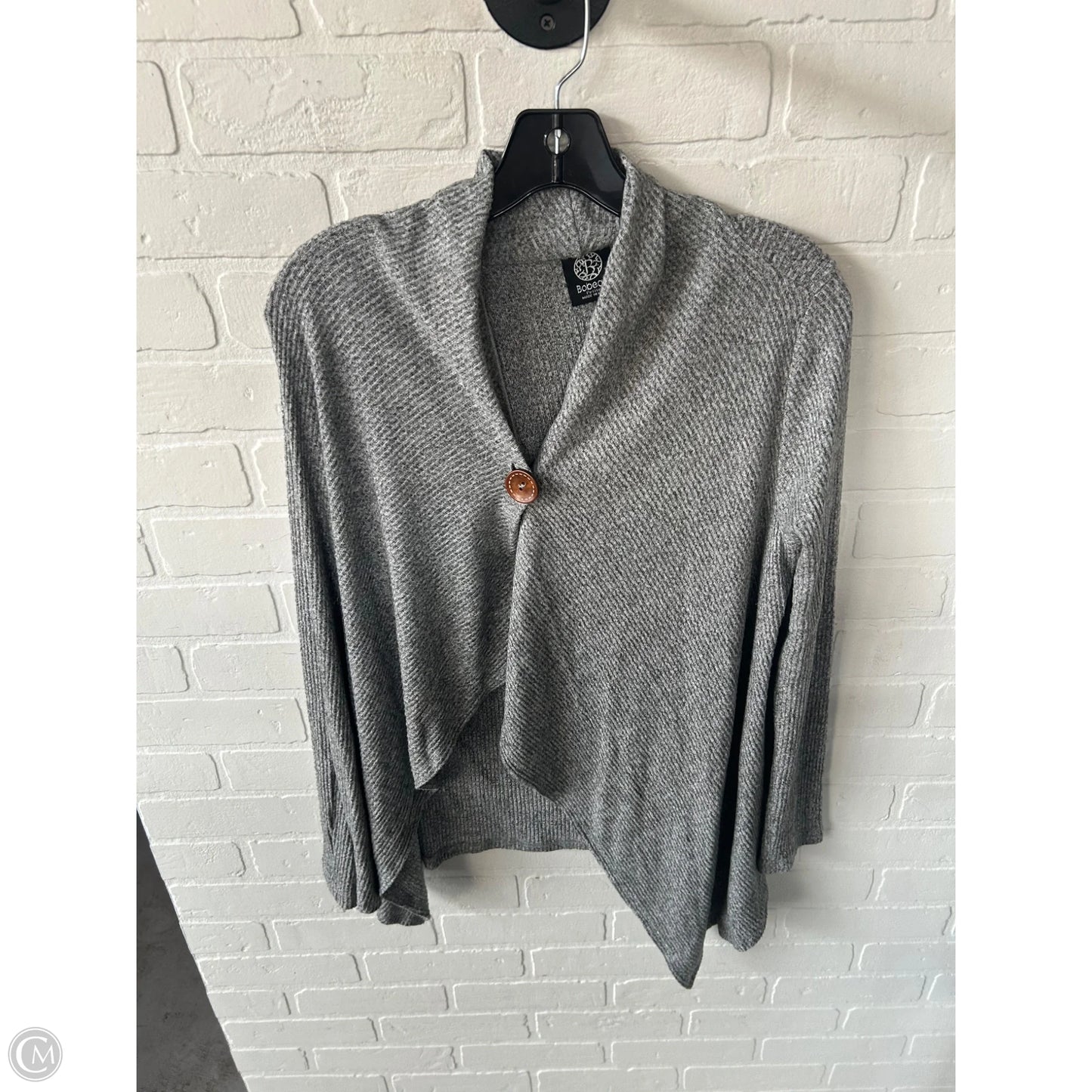 Top Long Sleeve By Bobeau In Grey, Size: Lp