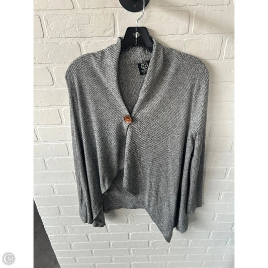Top Long Sleeve By Bobeau In Grey, Size: Lp