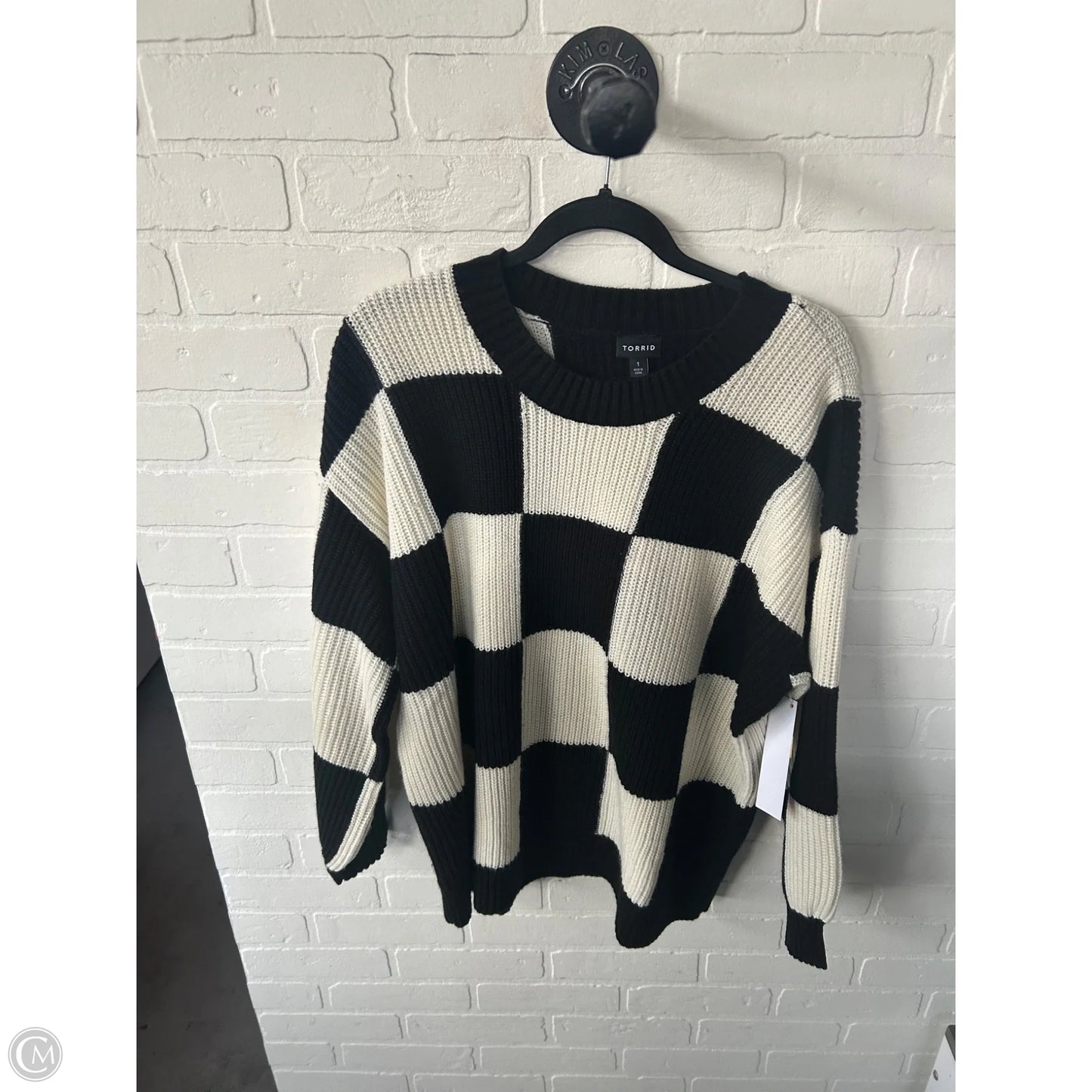 Sweater By Torrid In Black & White, Size: 1x