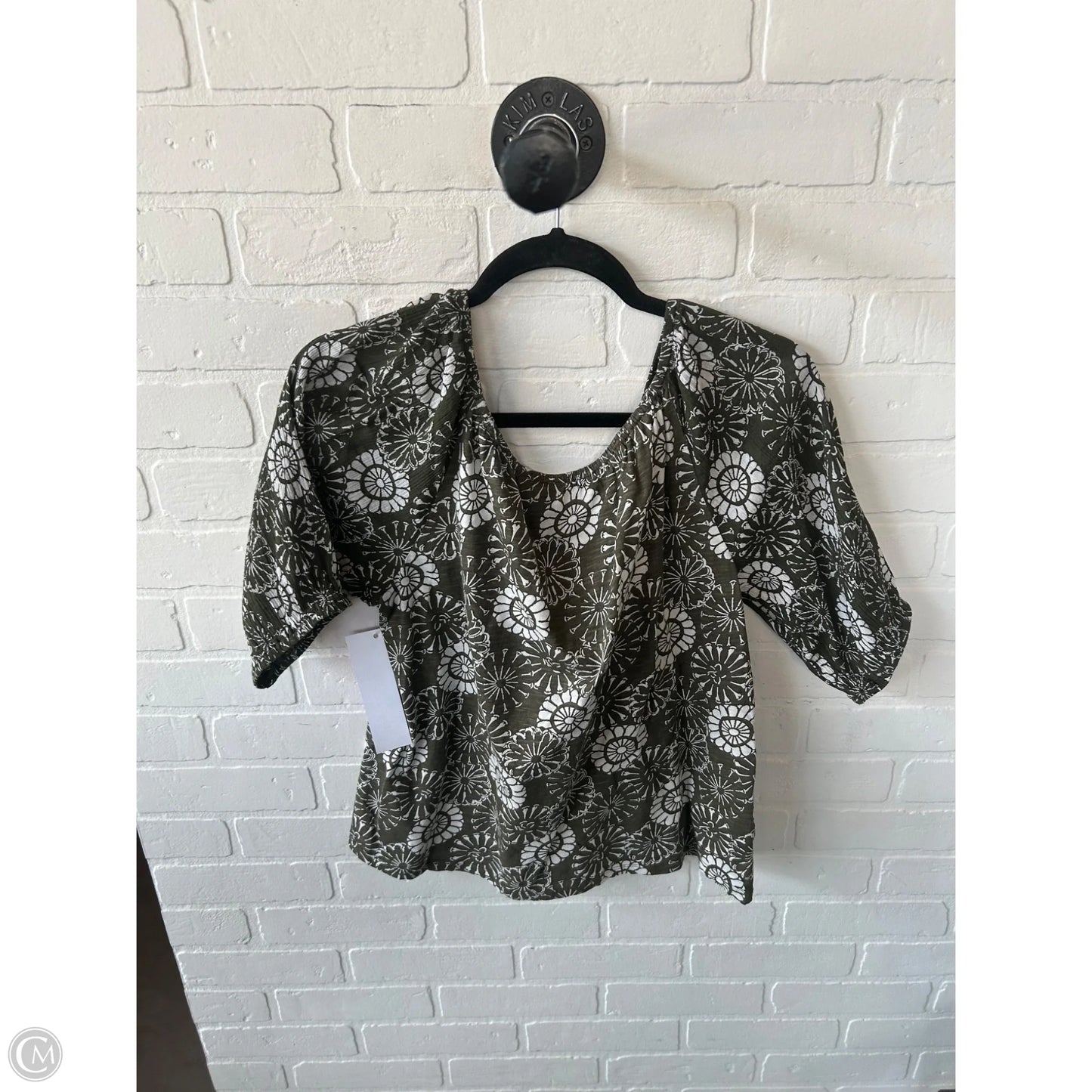 Top Short Sleeve By Loft In Green & White, Size: M