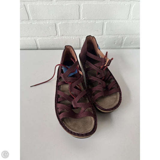 Sandals Flats By Naot In Red, Size: 8